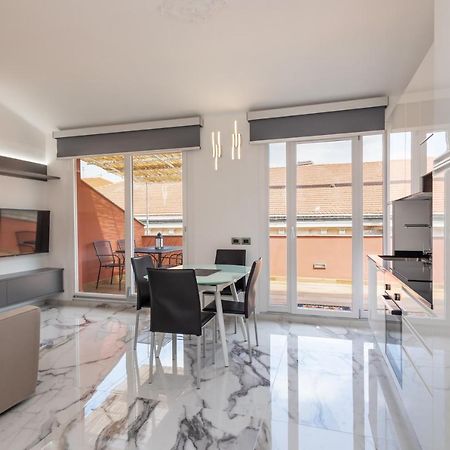 Casa Vacanza " La Rosa " Imperia Liguria 外观 照片