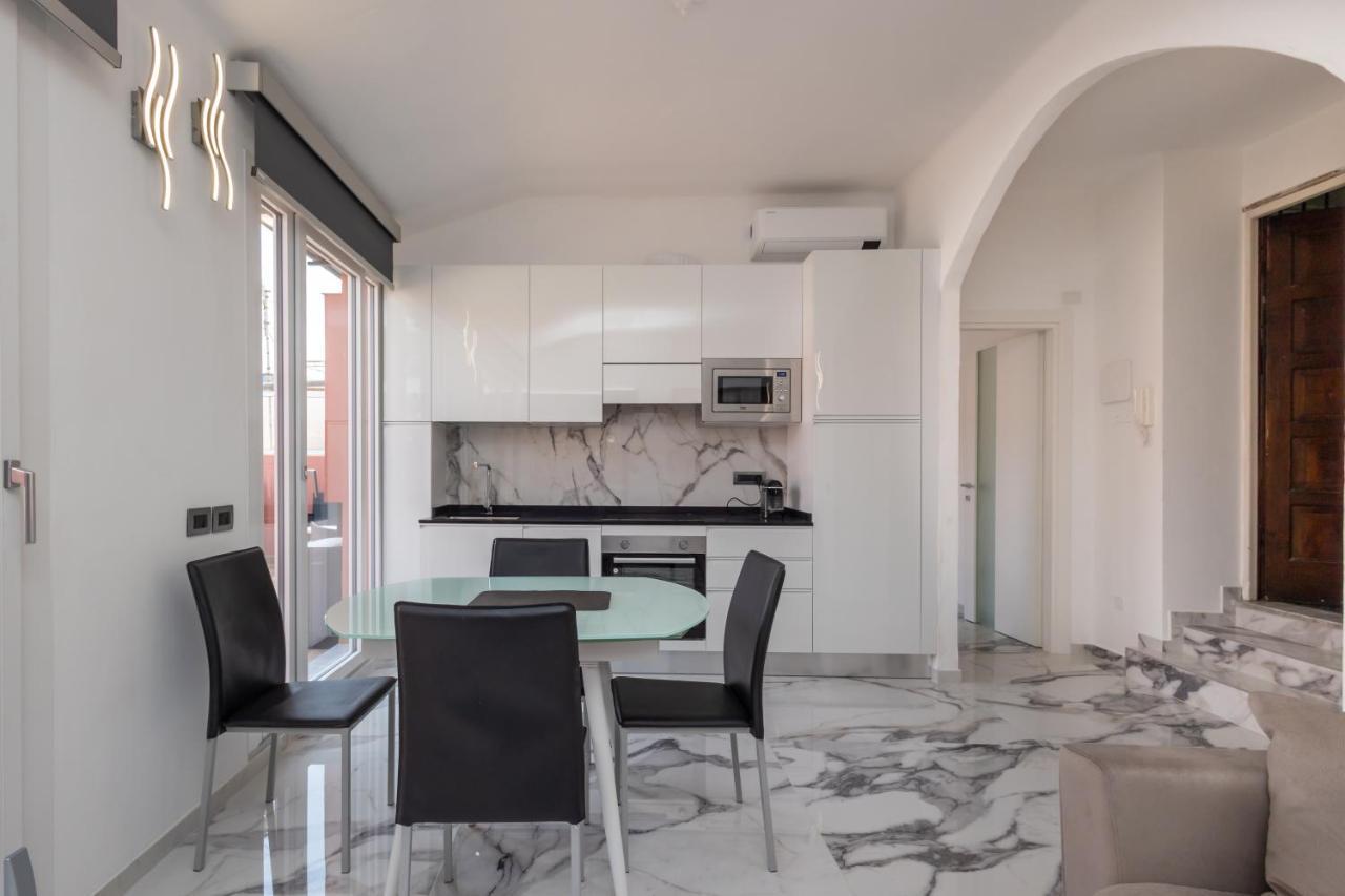 Casa Vacanza " La Rosa " Imperia Liguria 外观 照片
