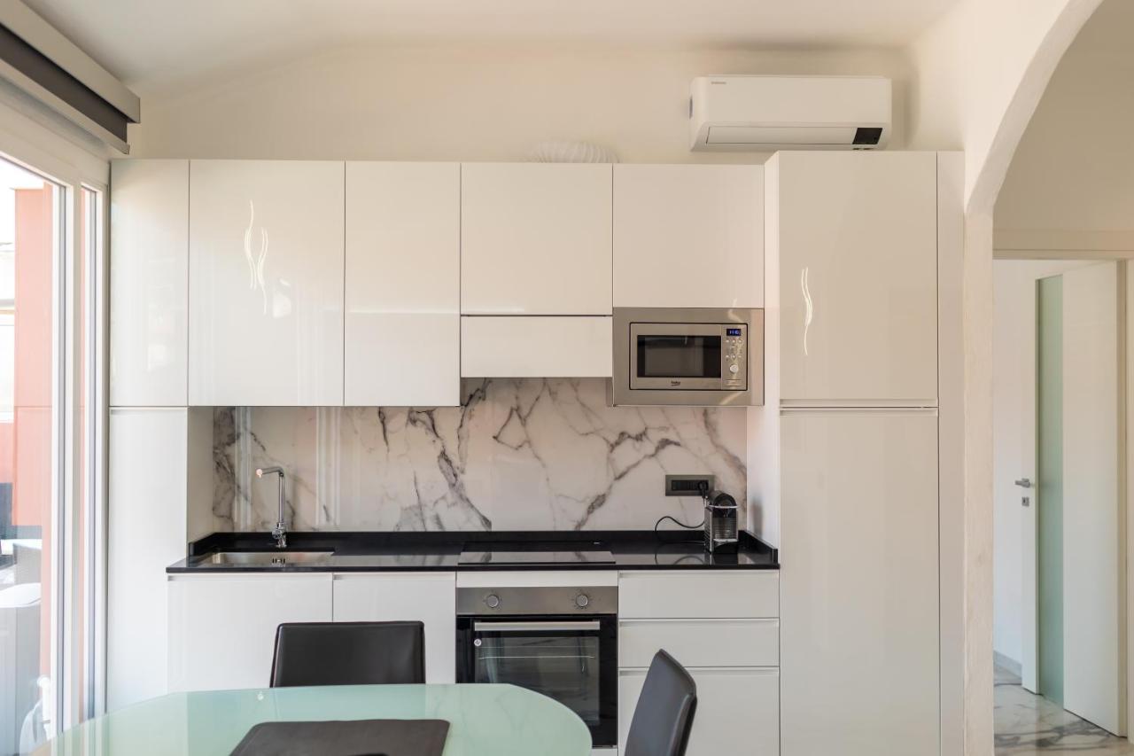 Casa Vacanza " La Rosa " Imperia Liguria 外观 照片