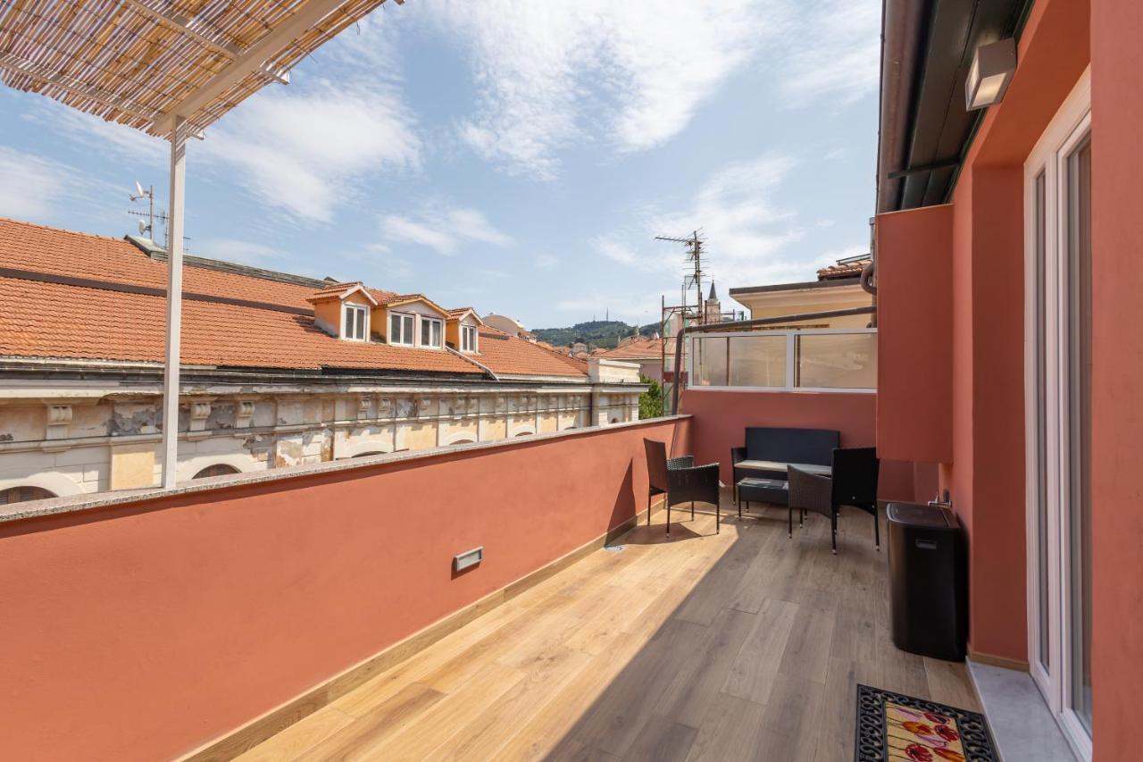 Casa Vacanza " La Rosa " Imperia Liguria 外观 照片